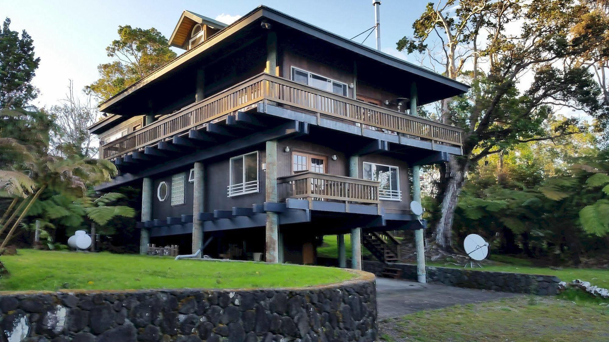 Volcano Acres Ranch Bed And Breakfast Exterior photo